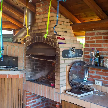 Casa Con Piscina,area Giochi Bambini. Вилла